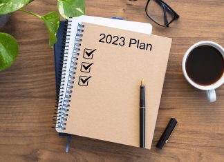 7 WAYS TO STICK TO YOUR GOAL(S) IN 2023 How to achieve your 2023 goals