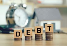 4 WAYS TO STAY OUT OF DEBT 4 tips to help you stay out of debt