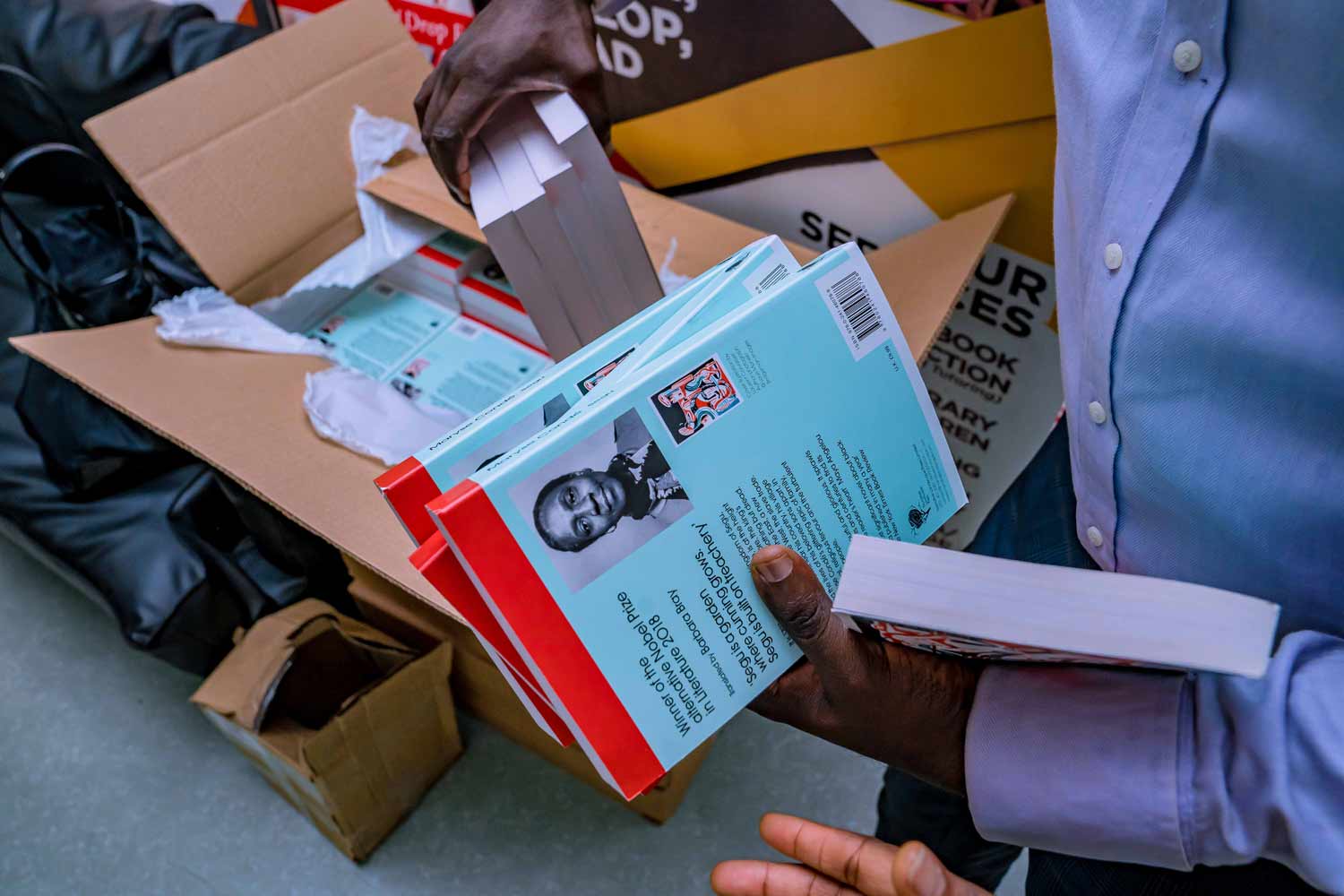 uba-foundation-donates-books.jpg7