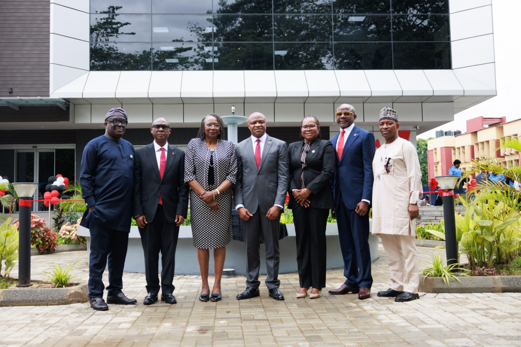 l-r: Deputy Vice Chancellor, Management Services, University of Lagos(UNILAG), Professor Muyiwa Falaiye; Group Deputy Managing Director, UNITED BANK FOR AFRICA(UBA), Chukwuma Nweke; Vice Chancellor, University of Lagos, Professor Folasade T. Ogunsola; Group Managing Director/CEO, UBA, Oliver Alawuba; Registrar and Secretary to Council, UNILAG, Abosede V, Wickliffe; Executive Director, Personal and Business Banking, UBA, Chidi Okpala; and Deputy Vice Chancellor, Academics and Research, Professor Mattew Ilori, during the presentation of N60m endowment fund towards research and development in Finance at the commissioning of UBA Innovation Hub and Business Office built by UBA Group at a ceremony held at the University’s campus in Akoka, Lagos on Monday