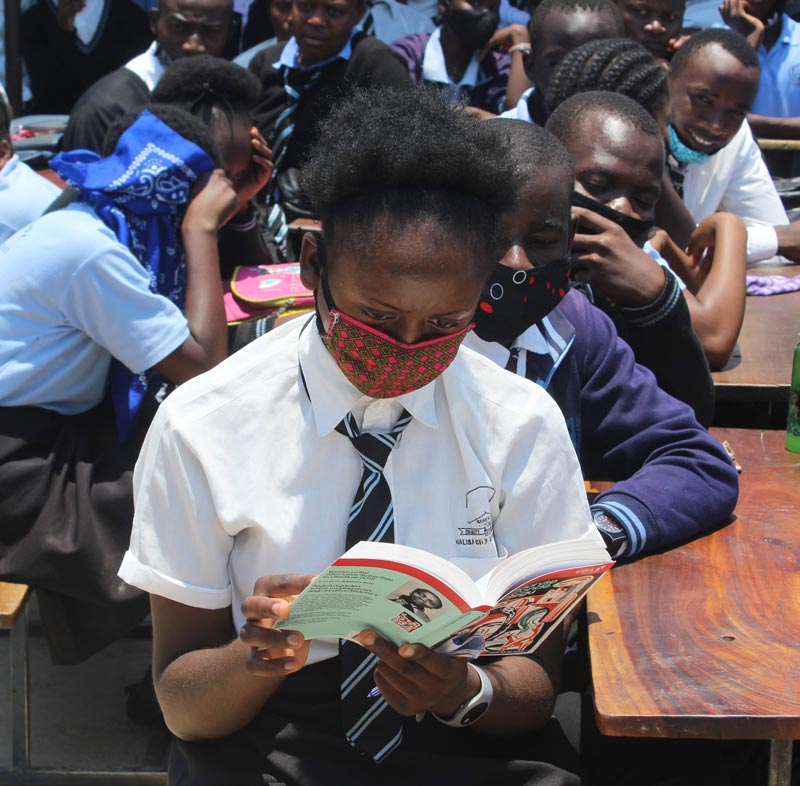 uba-zambia-donate-books