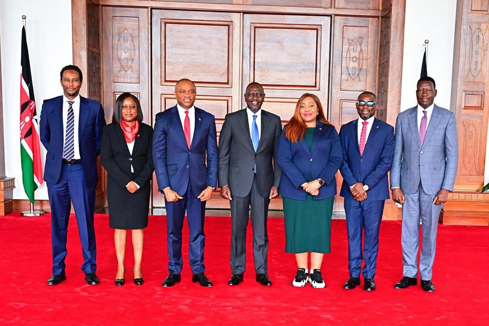 l-r: Presidential Advisor, Mohammed Hassan; Managing Director/CEO, UBA Kenya, Mary Mulilu; Group Managing Director/Chief Executive Officer, United Bank for Africa (UBA) Plc, Oliver Alawuba; President of Kenya, H.E. President William Ruto; Group Executive Director/CEO, UBA Africa, Sola Yomi-Ajayi; Executive Director, UBA Kenya, Joseph Adedotun; and Kenya’s Cabinet Secretary for Roads and Transport, Mr. Davis Chirchir, during the official visit of UBA Executive to the President and the announcement of UBA’s pledge of USD 150 million to the Government of Kenya’s Roads Levy Securitisation Programme, an initiative spearheaded by the Kenya Roads Board in Nairobi, Kenya at the weekend.